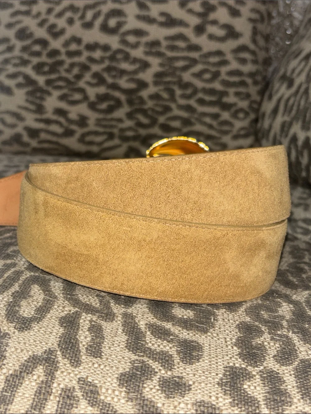 Vintage Classic Suede Belt Tan suede Gold tone Buckle preppy elegant fall belt